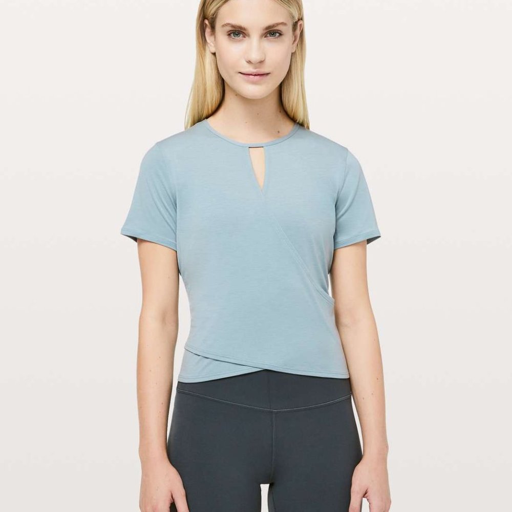 Lululemon Round Trip Short Sleeve Tshirt Size 2 EUC